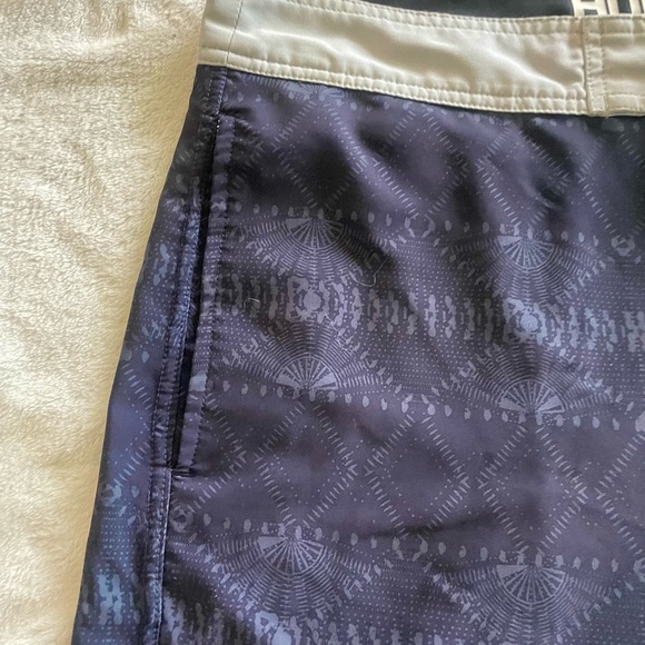 Men’s Hurley board shorts size 36, READ - Picture 6 of 9